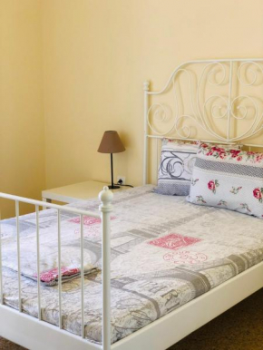 Blue air apartment 1minute from sea, 15 min from the airport